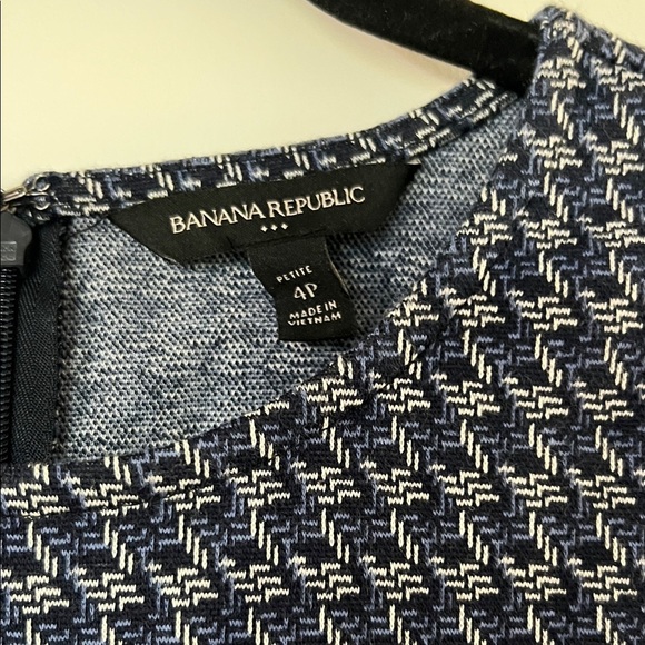 Banana Republic Navy and White Houndstooth Mini Dress - Picture 3 of 7